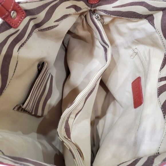 Relic Tomato Red Faux Leather Pinstripe Shoulder Bag - Picture 7 of 11